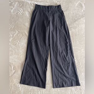 Wide-Leg Black Pants